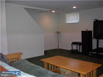 213 Farnham Road Havertown, PA 19083 - Photo 9 of 12