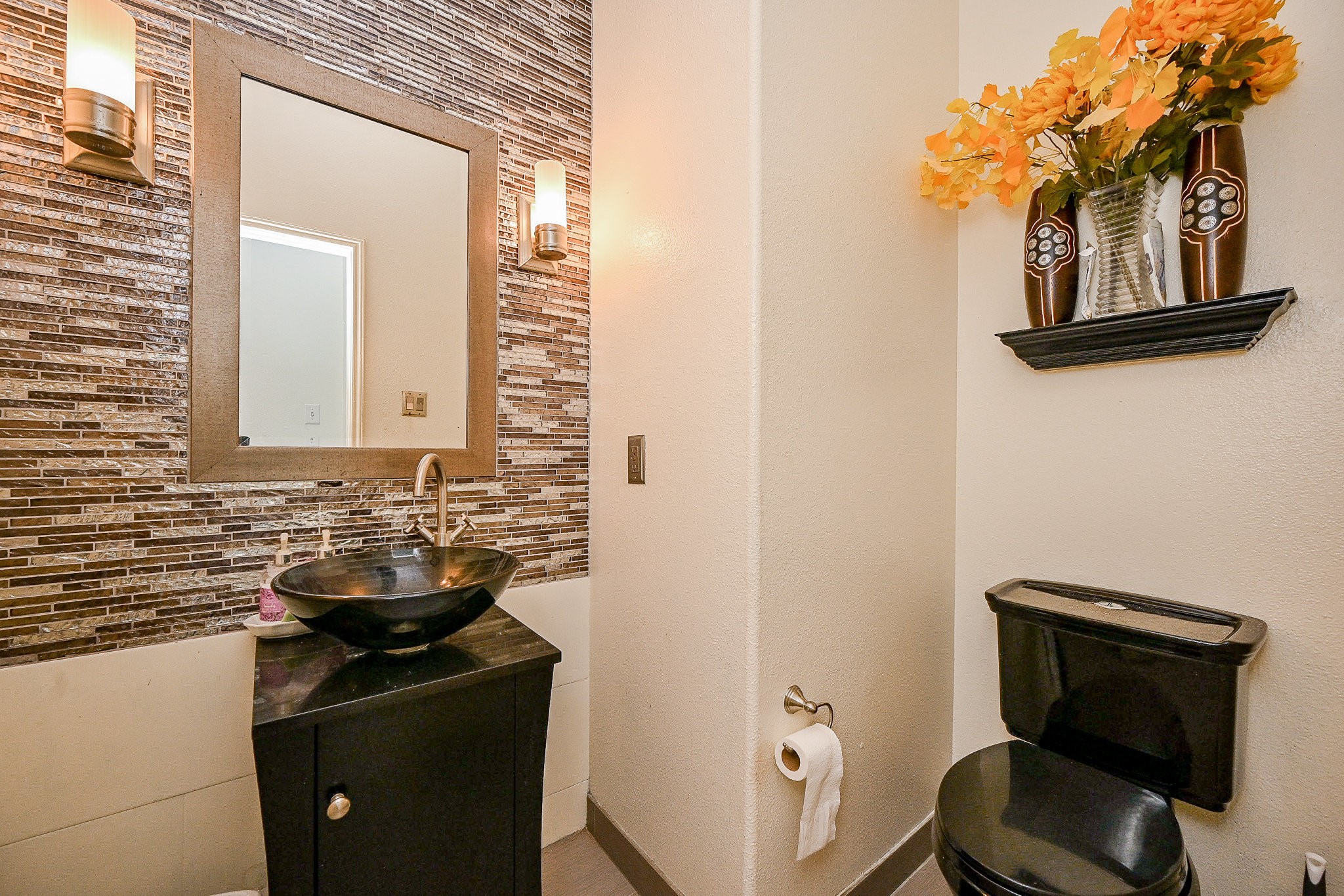 719 Winter Pines Court Spring, TX 77373 - Photo 19 of 20 a bathroom with a sink and a toilet