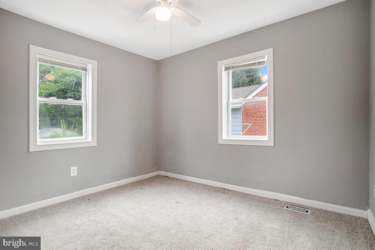 102 Kent Road Glen Burnie, MD 21060 - Photo 14 of 42 Main Level Bedroom