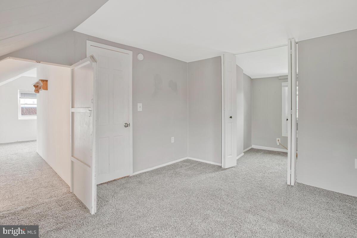 102 Kent Road Glen Burnie, MD 21060 - Photo 21 of 42 2nd Level Bedroom 1