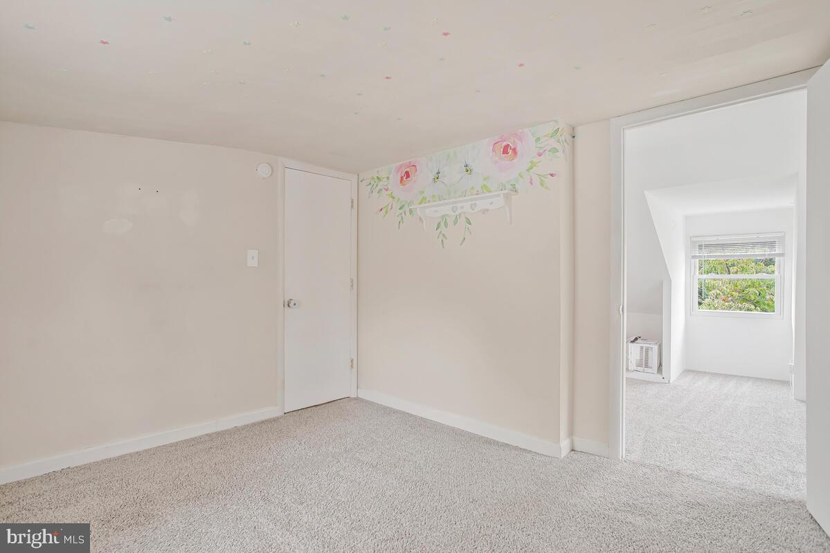 102 Kent Road Glen Burnie, MD 21060 - Photo 23 of 42 2nd Level Bedroom 2