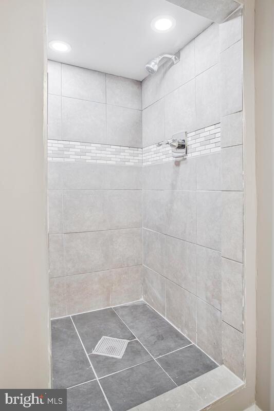 102 Kent Road Glen Burnie, MD 21060 - Photo 35 of 42 Basement Full Bath