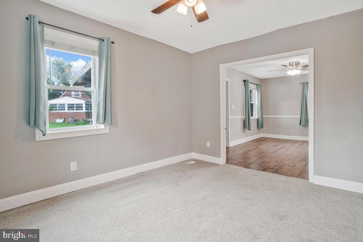 102 Kent Road Glen Burnie, MD 21060 - Photo 9 of 42 Living Room