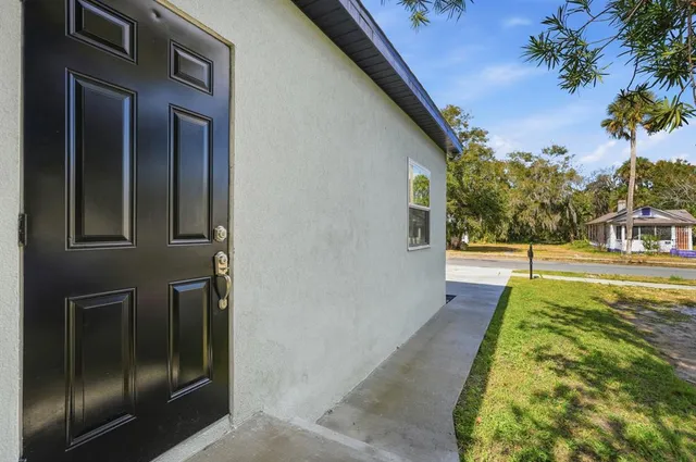 a view of an outdoor space