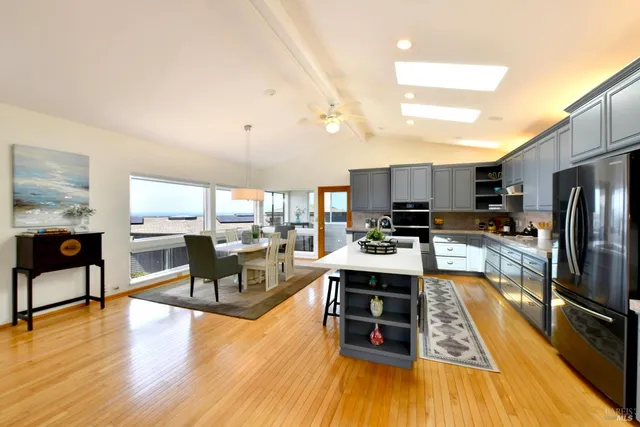 $3,150,000 | 590 Swan Drive, Bodega Bay, CA 94923