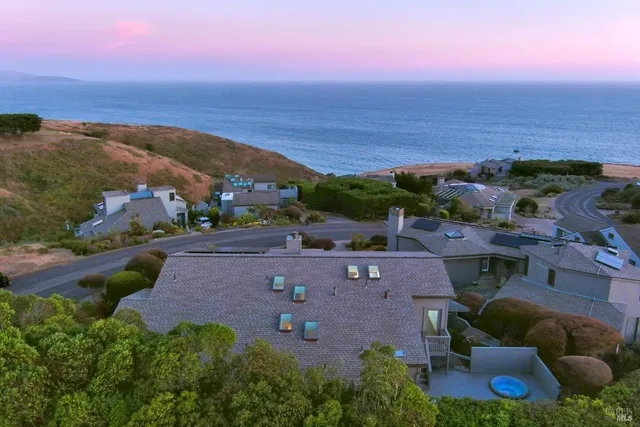 $3,150,000 | 590 Swan Drive, Bodega Bay, CA 94923