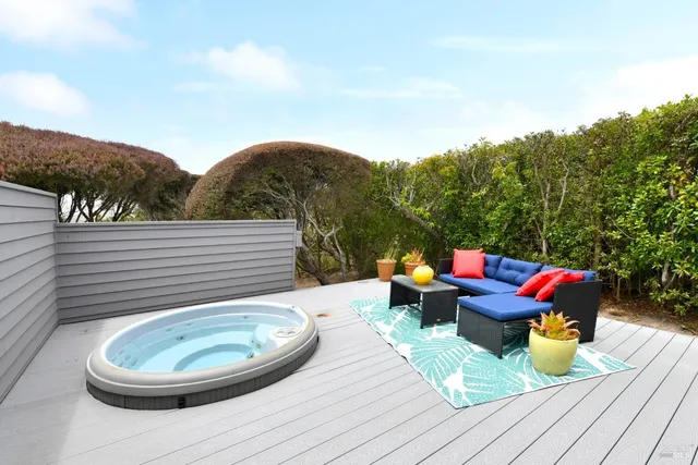 $3,150,000 | 590 Swan Drive, Bodega Bay, CA 94923