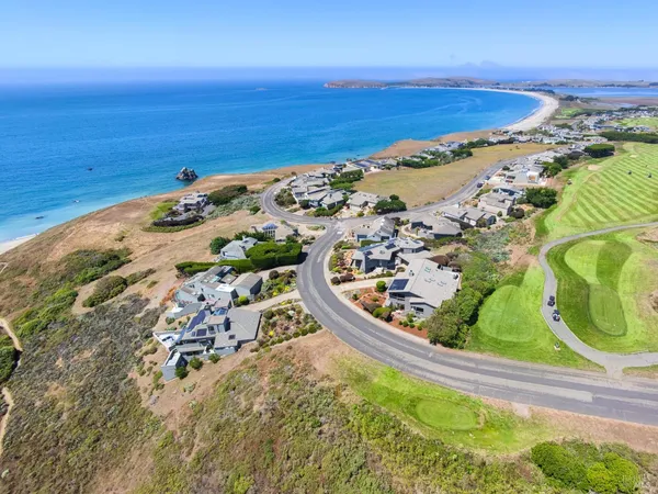 $3,150,000 | 590 Swan Drive, Bodega Bay, CA 94923