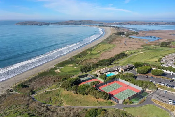 $3,150,000 | 590 Swan Drive, Bodega Bay, CA 94923