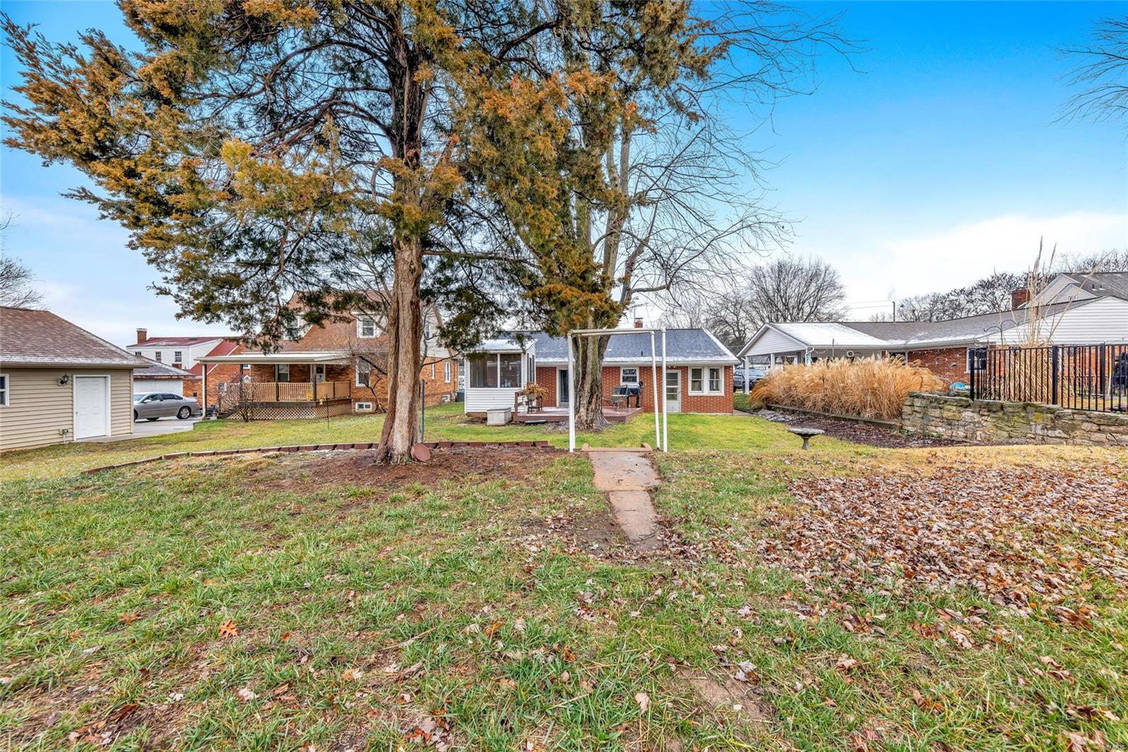 102 Front Street Waterloo, IL 62298 - Photo 31 of 38