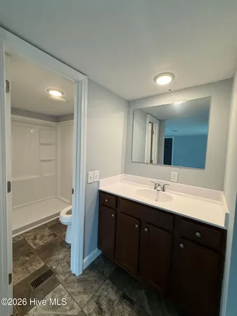 $1,050 | 458 White Oak Lane, Midway Park, NC 28544