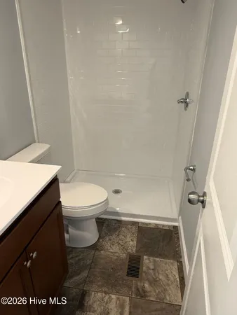 $1,050 | 458 White Oak Lane, Midway Park, NC 28544