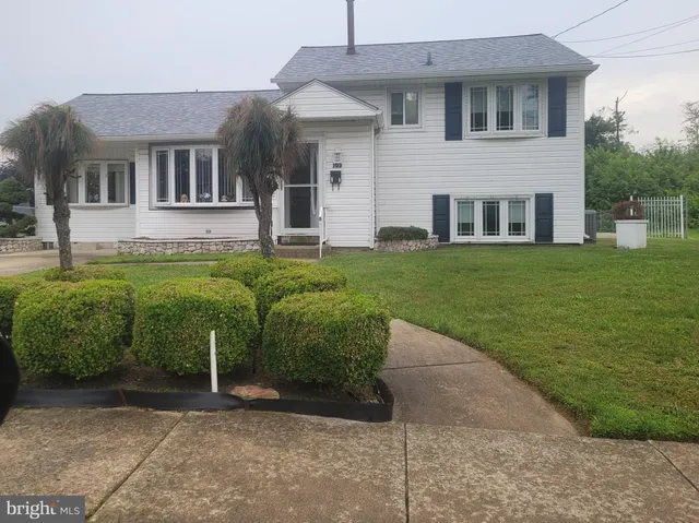 $355,000 | 103 Carver Drive, Wenonah, NJ 08090