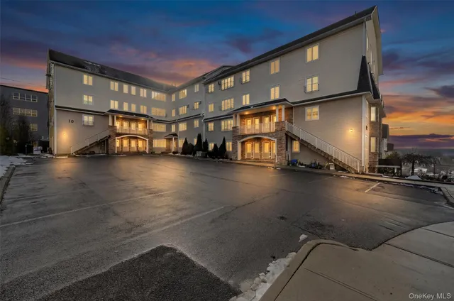 $770,000 | 10 Lemberg Court, Unit 401, Monroe, NY 10950
