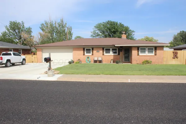 $259,900 | 132 Greenwood Street, Hereford, TX 79045