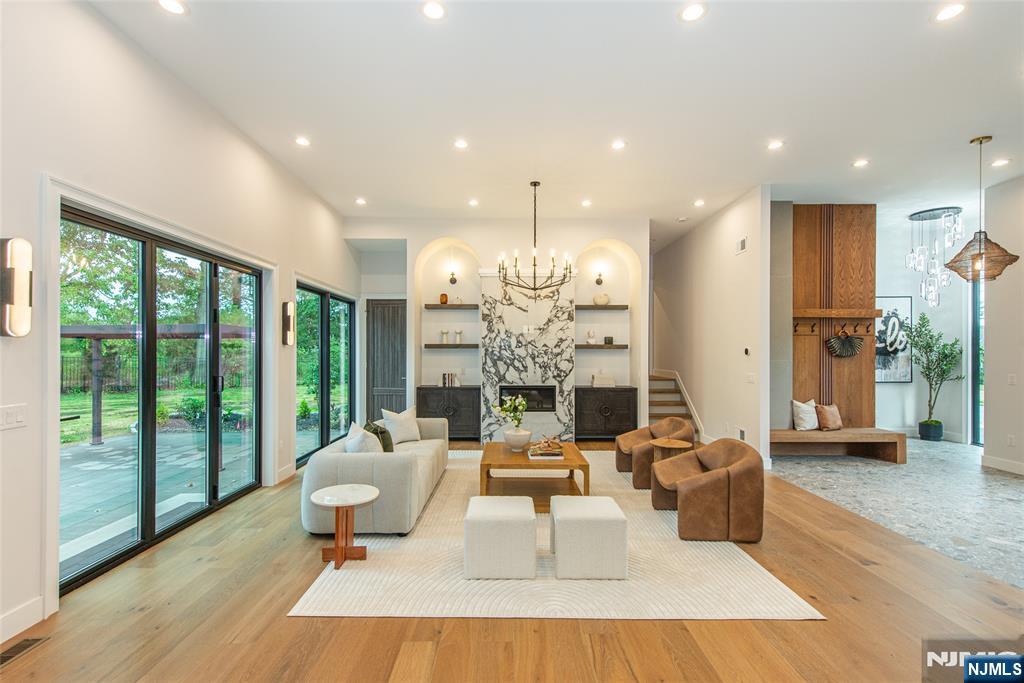 98 Haddenfield Road Clifton, NJ 07013 - Photo 8 of 50