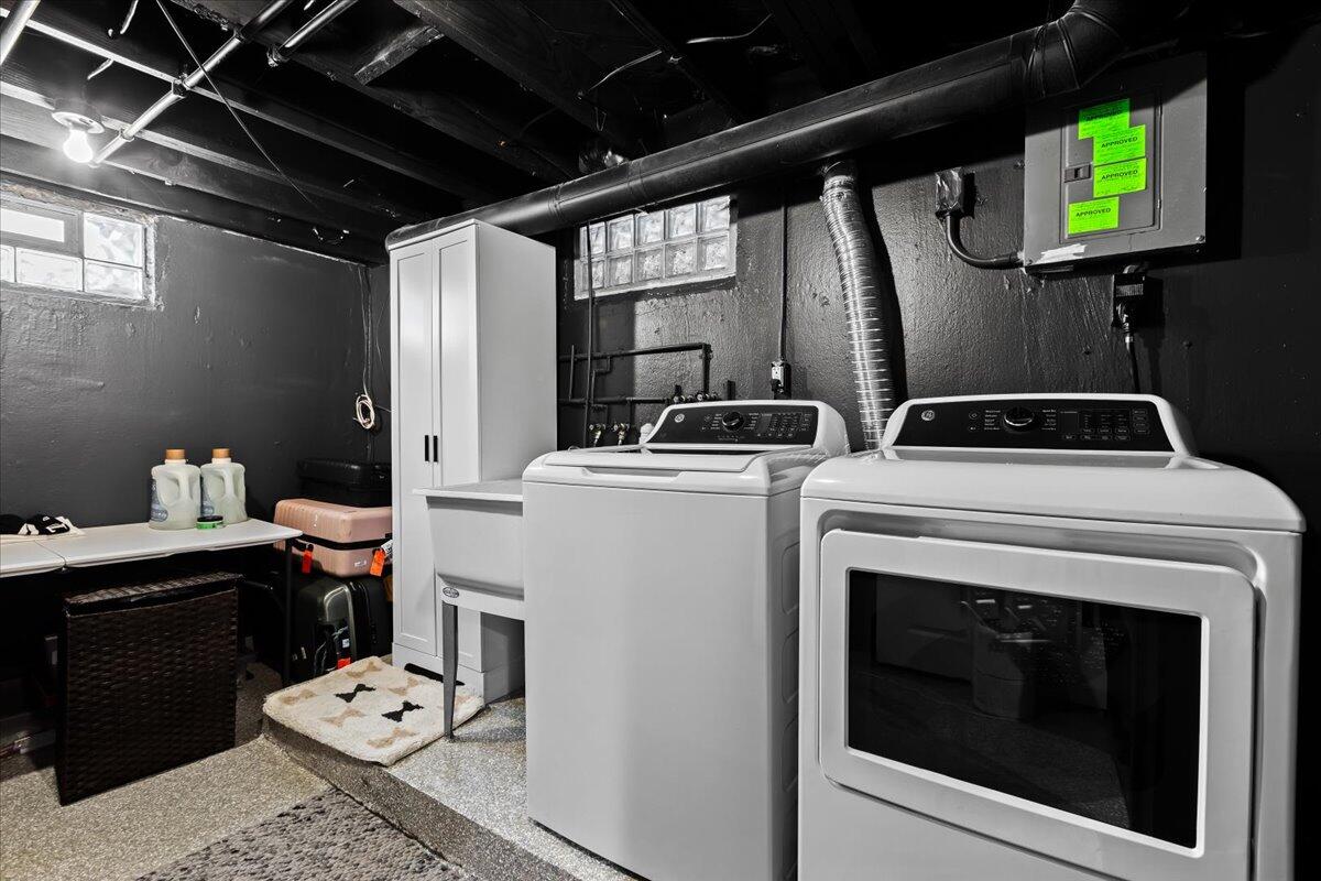 1881 Hazel Street Birmingham, MI 48009 - Photo 26 of 42 25-1881 Hazel St