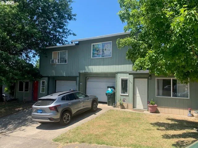 $349,500 | 424-426 Northeast Miguel Avenue, Roseburg, OR 97470