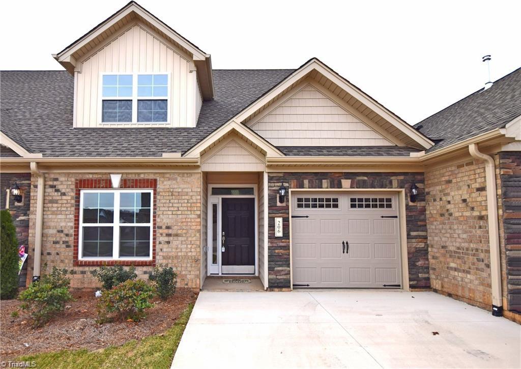 706 Chariot Square, WinstonSalem, NC 27127 Compass