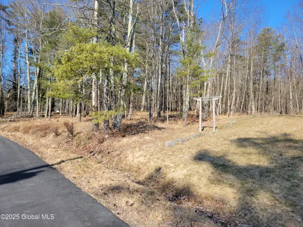 $124,900 | 56 Blue Heron Drive, Unit LOT 2, Averill Park, NY 12018