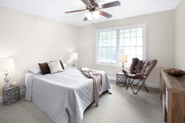 $600,000 | 215 North Hager Avenue, Barrington, IL 60010