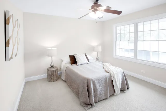 $600,000 | 215 North Hager Avenue, Barrington, IL 60010