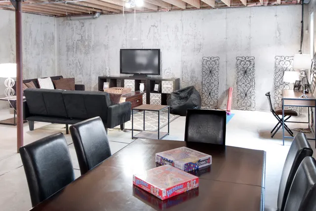 $600,000 | 215 North Hager Avenue, Barrington, IL 60010