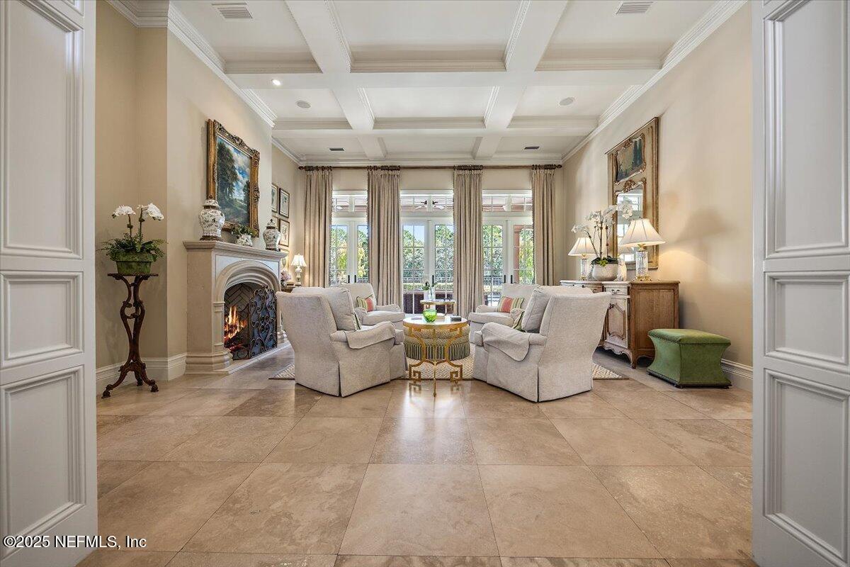5367 Chandler Bend Road Jacksonville, FL 32224 - Photo 10 of 68 Living Room with 12' ceiling