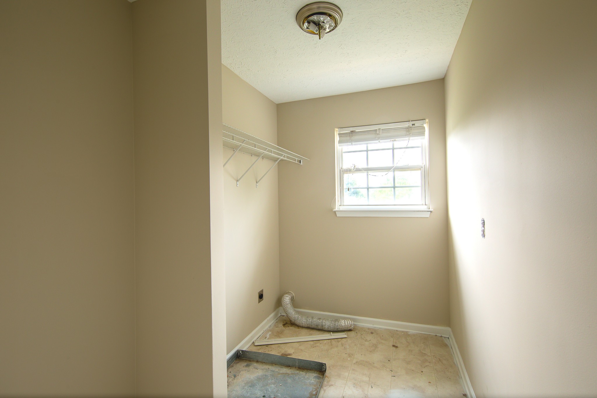 1910 Portway Road Spring Hill, TN 37174 - Photo 11 of 20 a view of an empty room and window