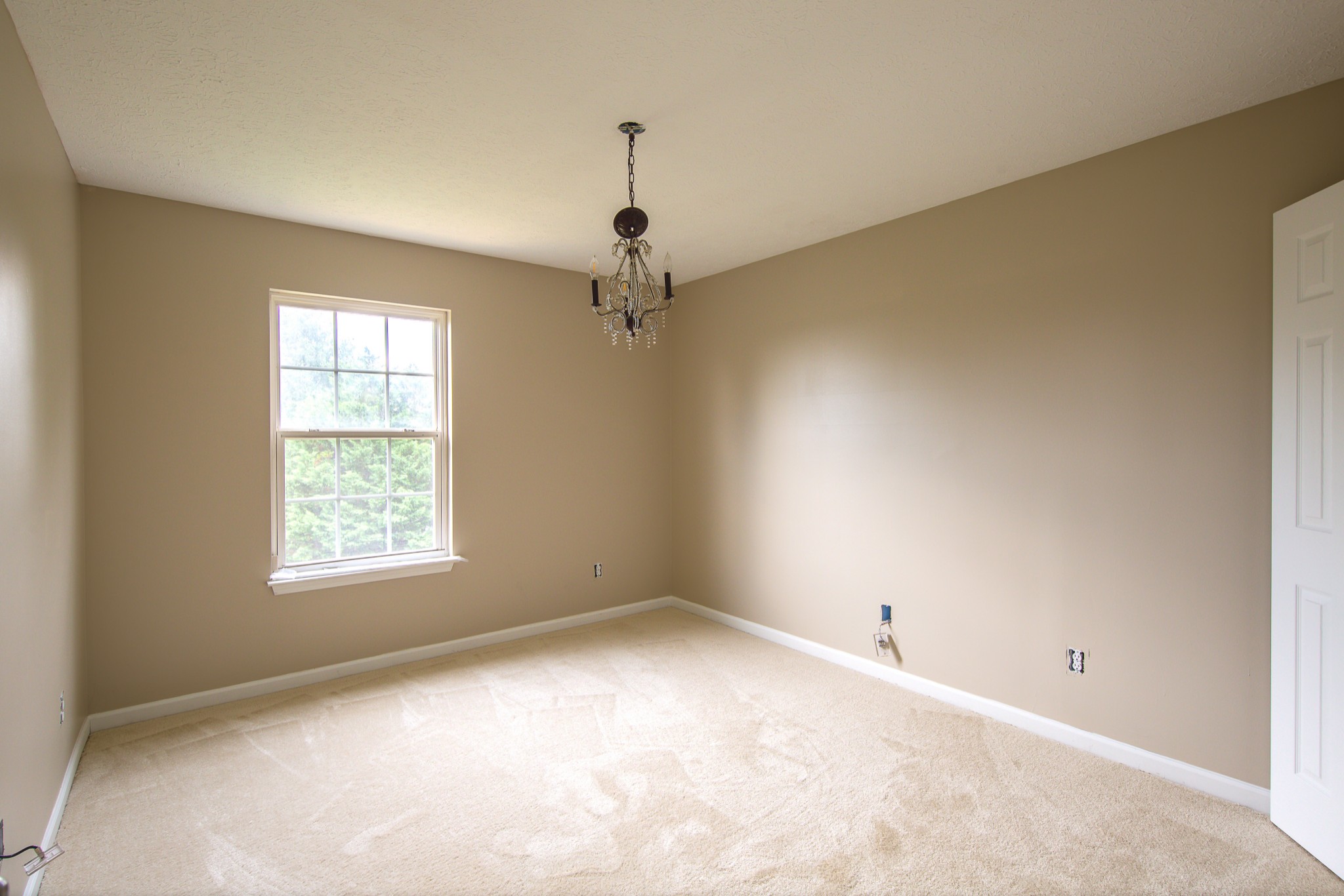1910 Portway Road Spring Hill, TN 37174 - Photo 12 of 20 a view of a window in an empty room