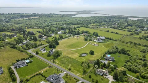 $3,950,000 | 11 Saltwood Farm Road, Middletown, RI 02842