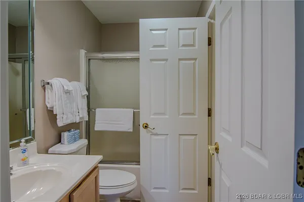 $225,000 | 15 Monterey Drive, Unit 17, Lake Ozark, MO 65049