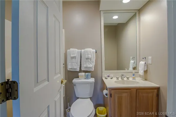 $225,000 | 15 Monterey Drive, Unit 17, Lake Ozark, MO 65049