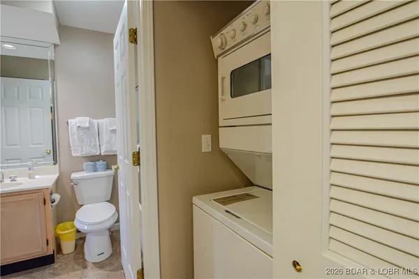 $225,000 | 15 Monterey Drive, Unit 17, Lake Ozark, MO 65049