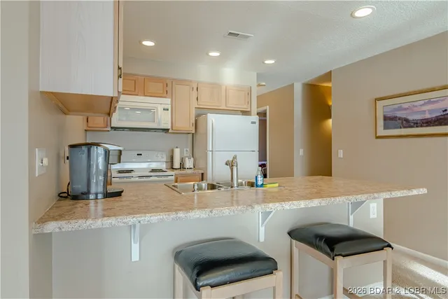 $225,000 | 15 Monterey Drive, Unit 17, Lake Ozark, MO 65049