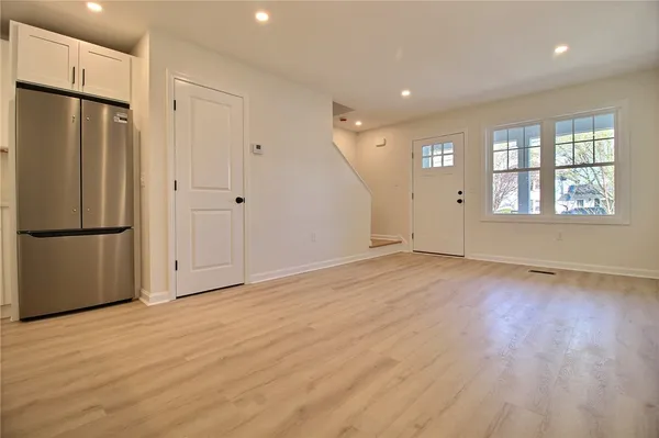 $2,700 | 1 Cottage Street, Unit C, Westerly, RI 02891