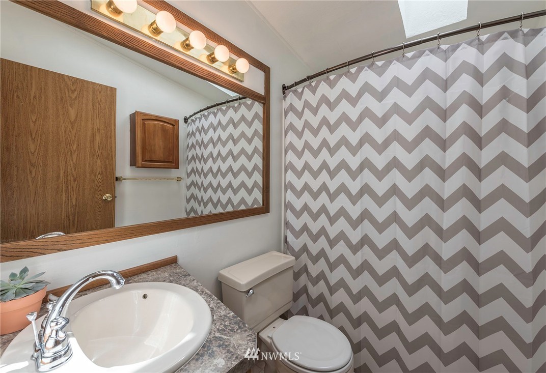 13023 175th Avenue Southeast Renton, WA 98059 - Photo 12 of 22 Gallery Image 12