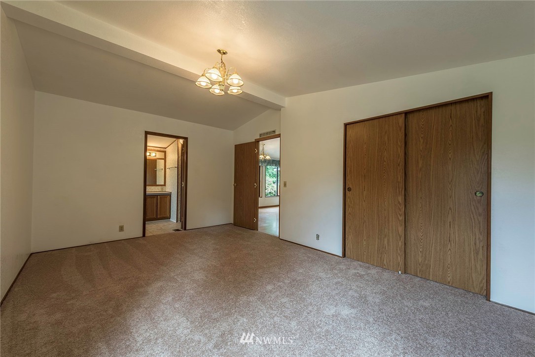 13023 175th Avenue Southeast Renton, WA 98059 - Photo 8 of 22 Gallery Image 8