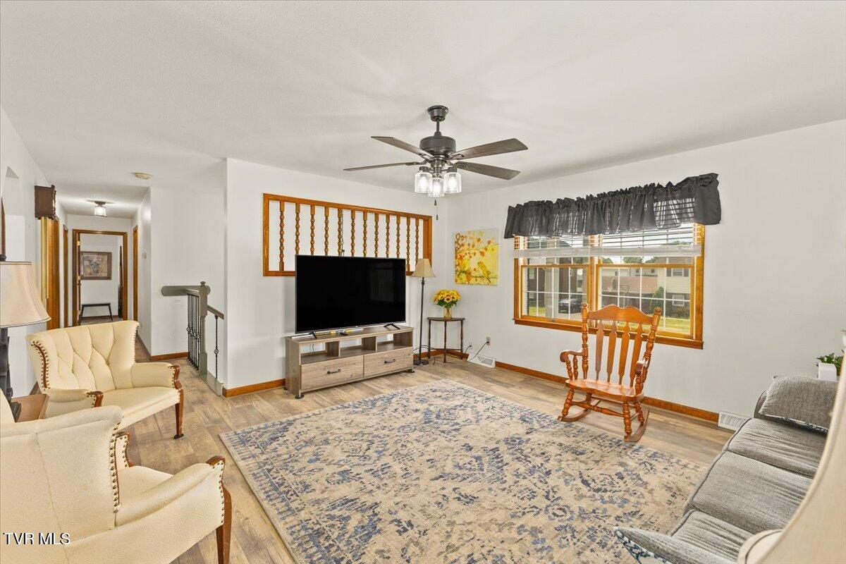 1012 South Gate Drive Elizabethton, TN 37643 - Photo 10 of 58 12-128A0818