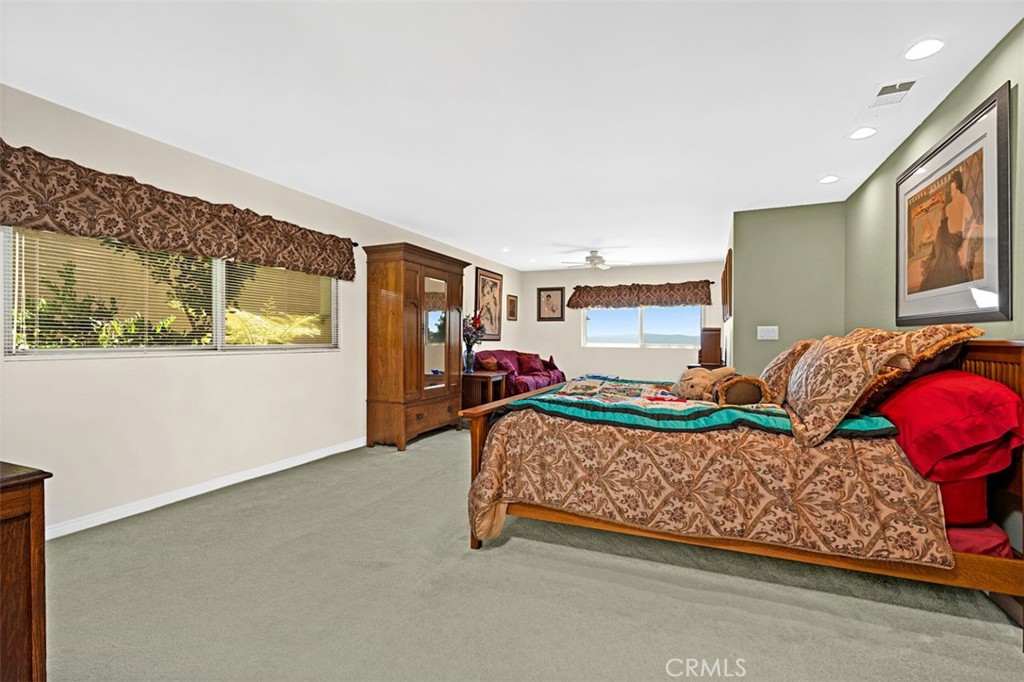 1746 Rudell Road Burbank, CA 91501 - Photo 29 of 41