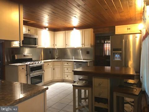 34 Rhode Island Road Sicklerville, NJ 08081 - Photo 10 of 26 Gallery Image 10