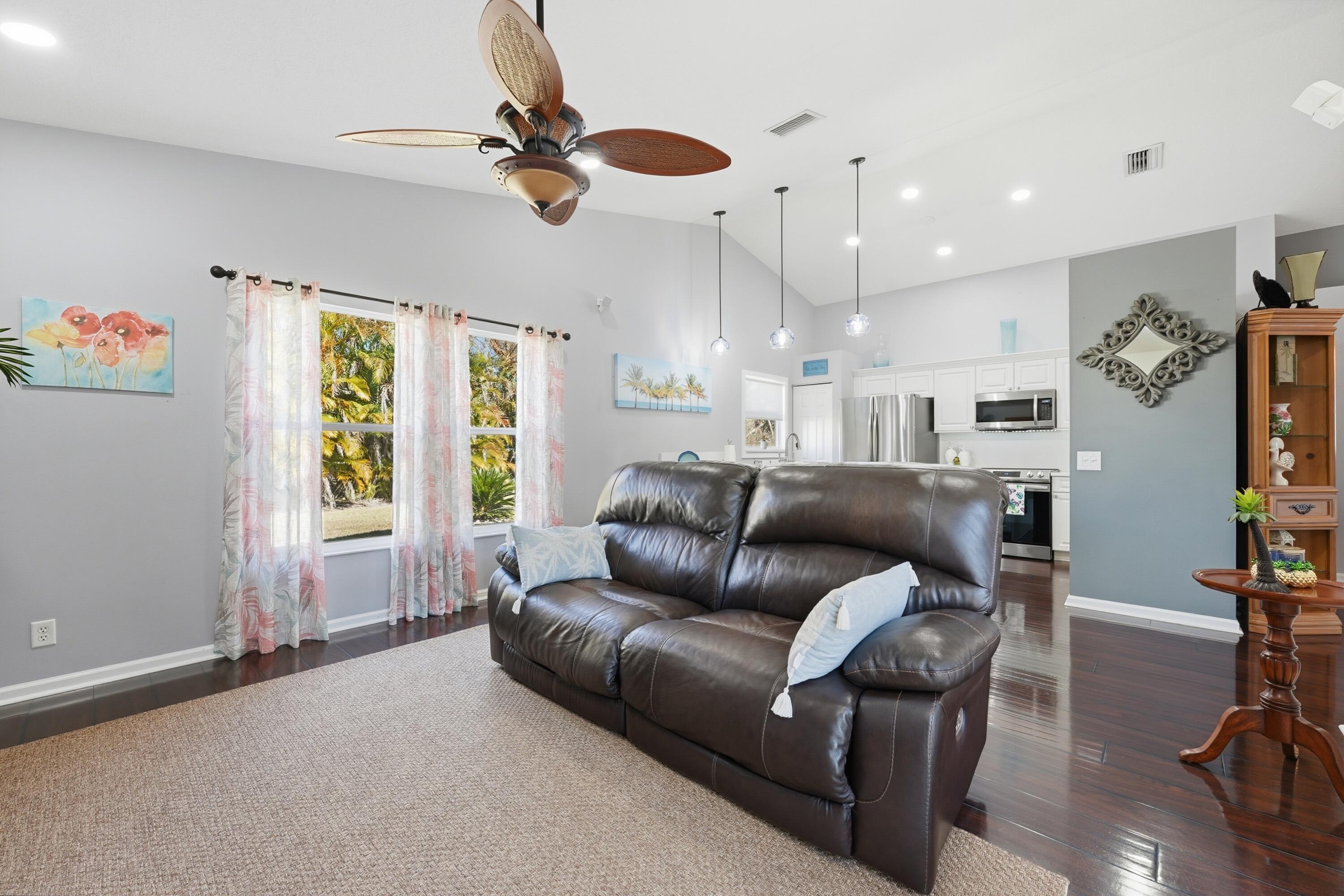 2811 Southwest Mustang Terrace Stuart, FL 34997 - Photo 12 of 52 12_dsc05774