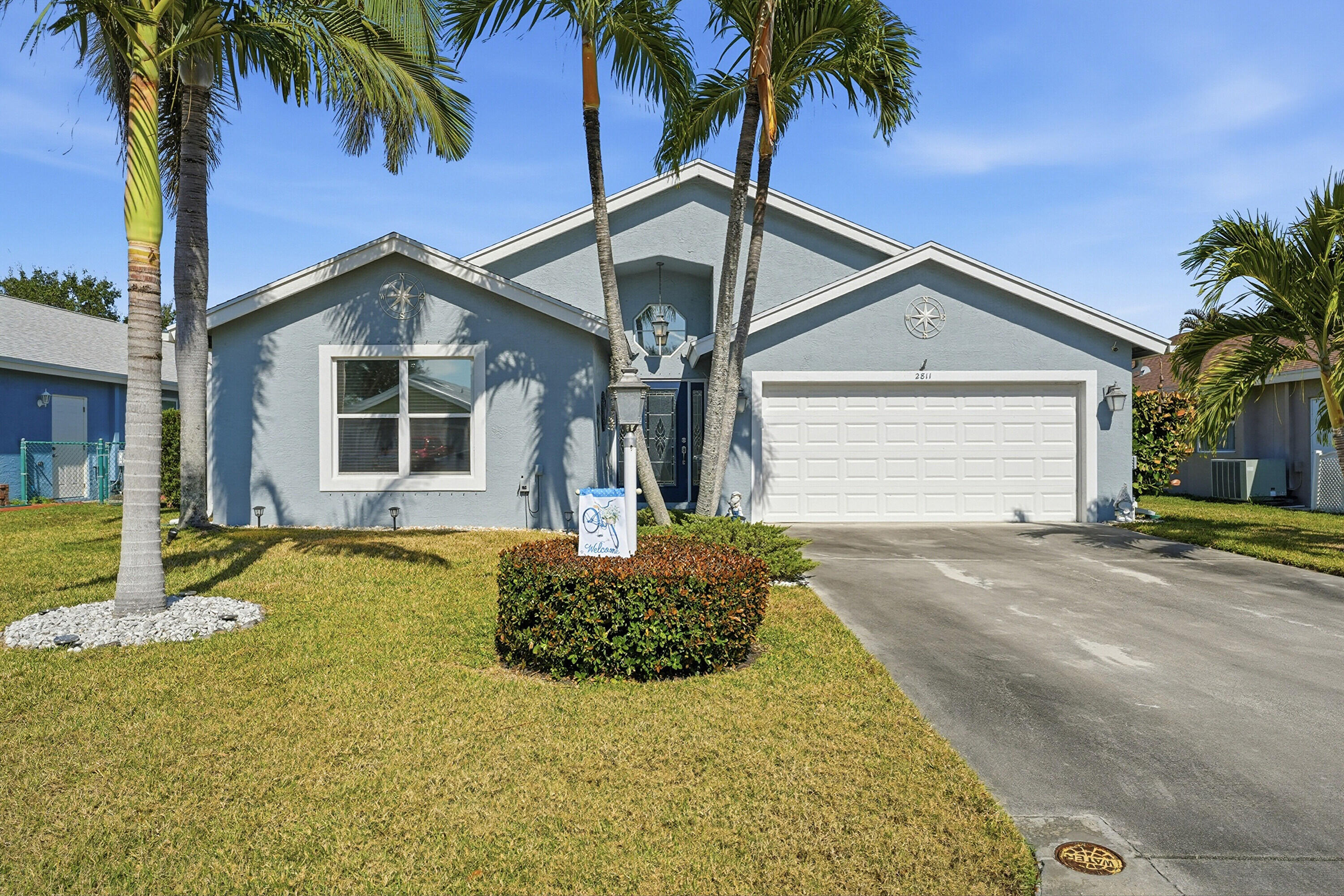 2811 Southwest Mustang Terrace Stuart, FL 34997 - Photo 2 of 52 02_dsc05894