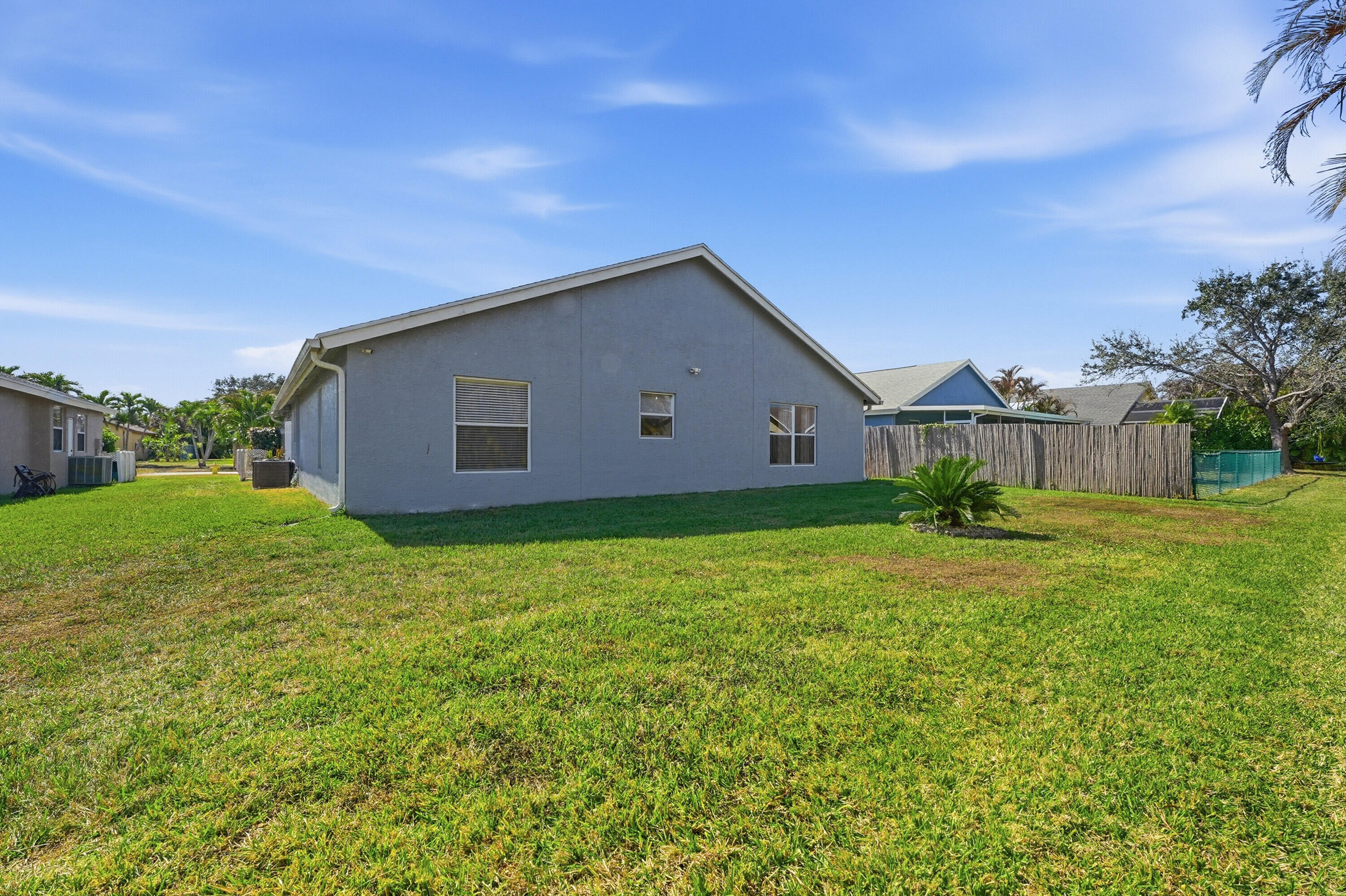 2811 Southwest Mustang Terrace Stuart, FL 34997 - Photo 41 of 52 34_dsc05884