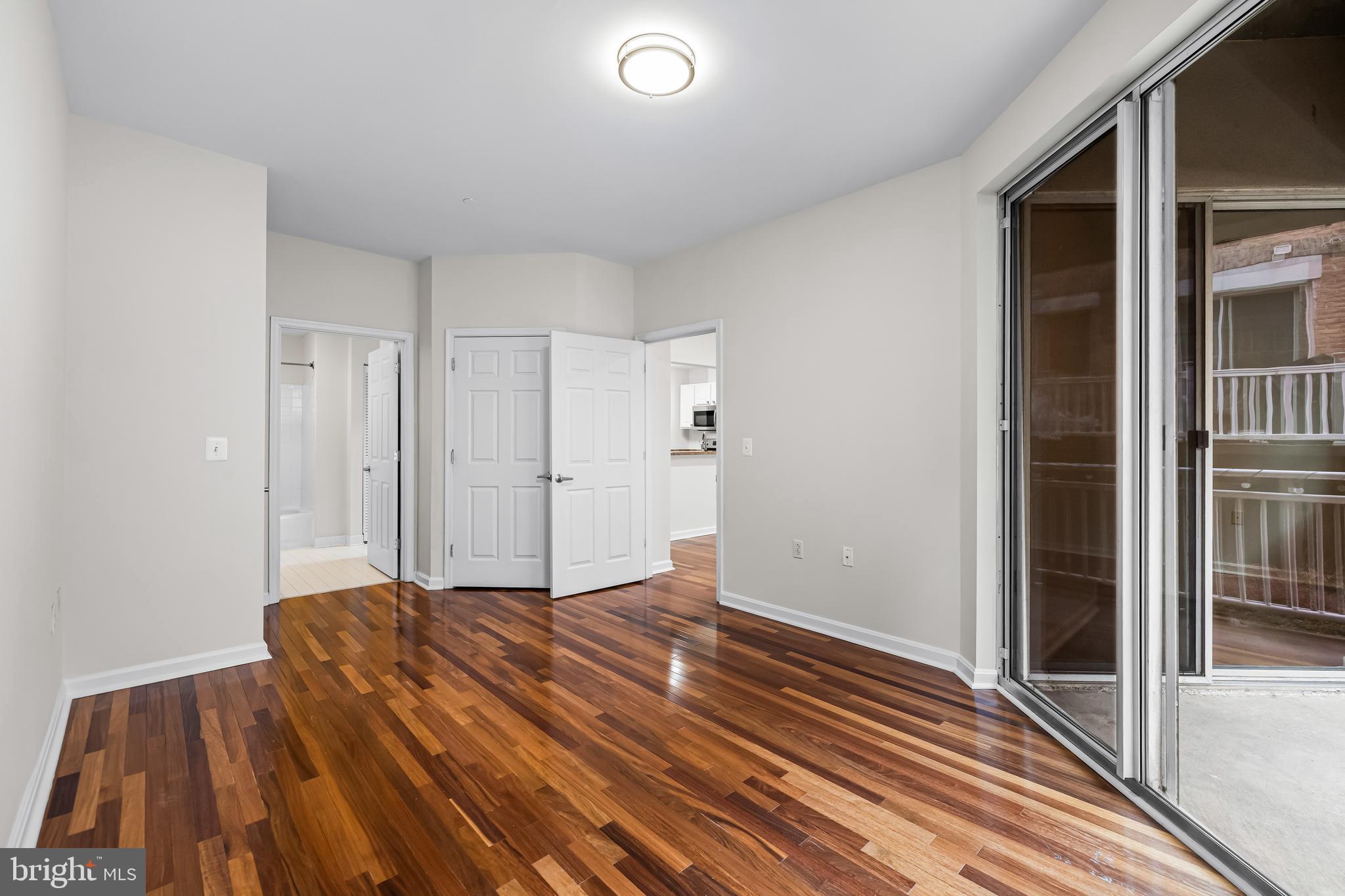 23 Pierside Drive, Unit 104 Baltimore, MD 21230 - Photo 14 of 31