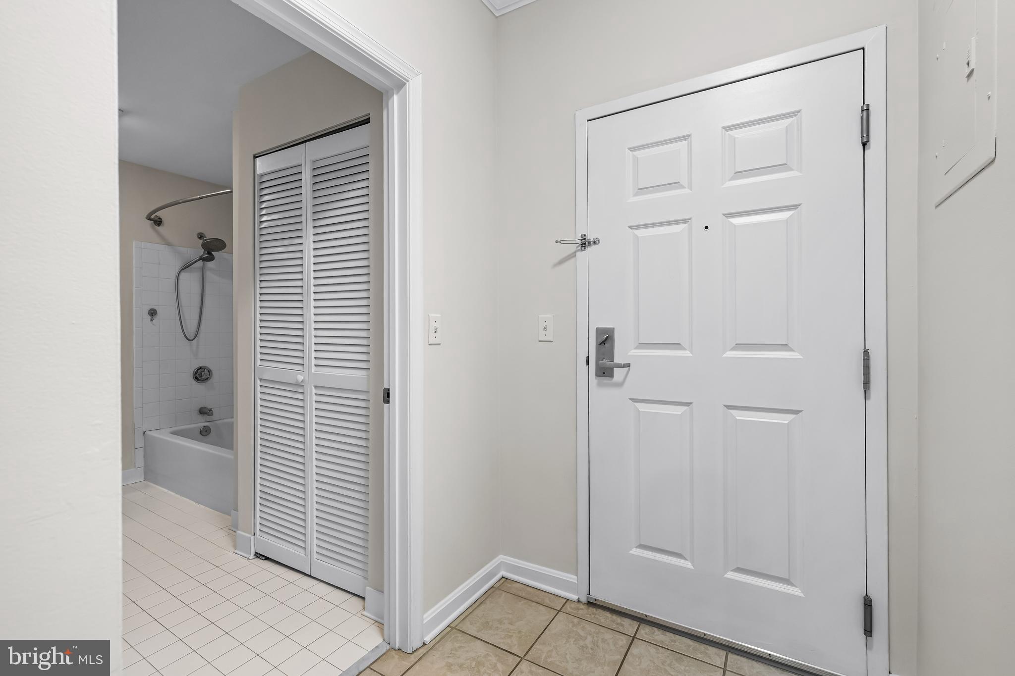 23 Pierside Drive, Unit 104 Baltimore, MD 21230 - Photo 17 of 31