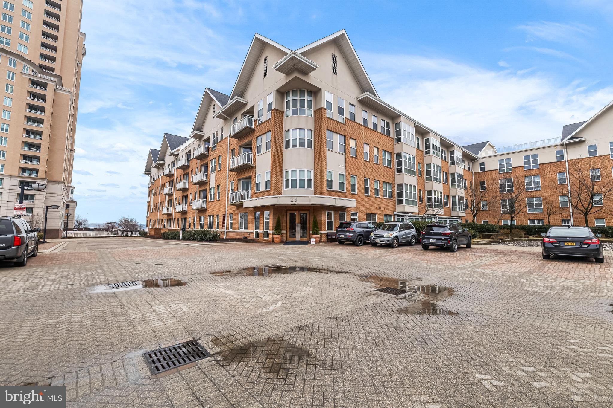 23 Pierside Drive, Unit 104 Baltimore, MD 21230 - Photo 2 of 31