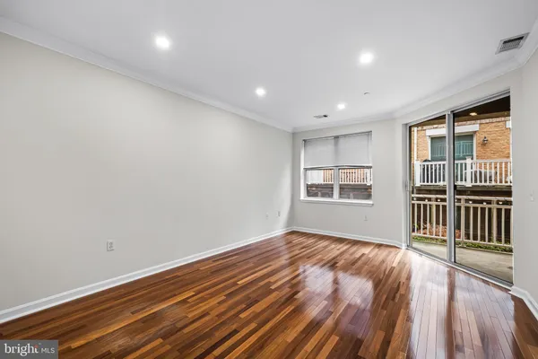 $185,000 | 23 Pierside Drive, Unit 104, Baltimore, MD 21230