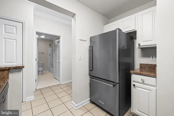 $185,000 | 23 Pierside Drive, Unit 104, Baltimore, MD 21230