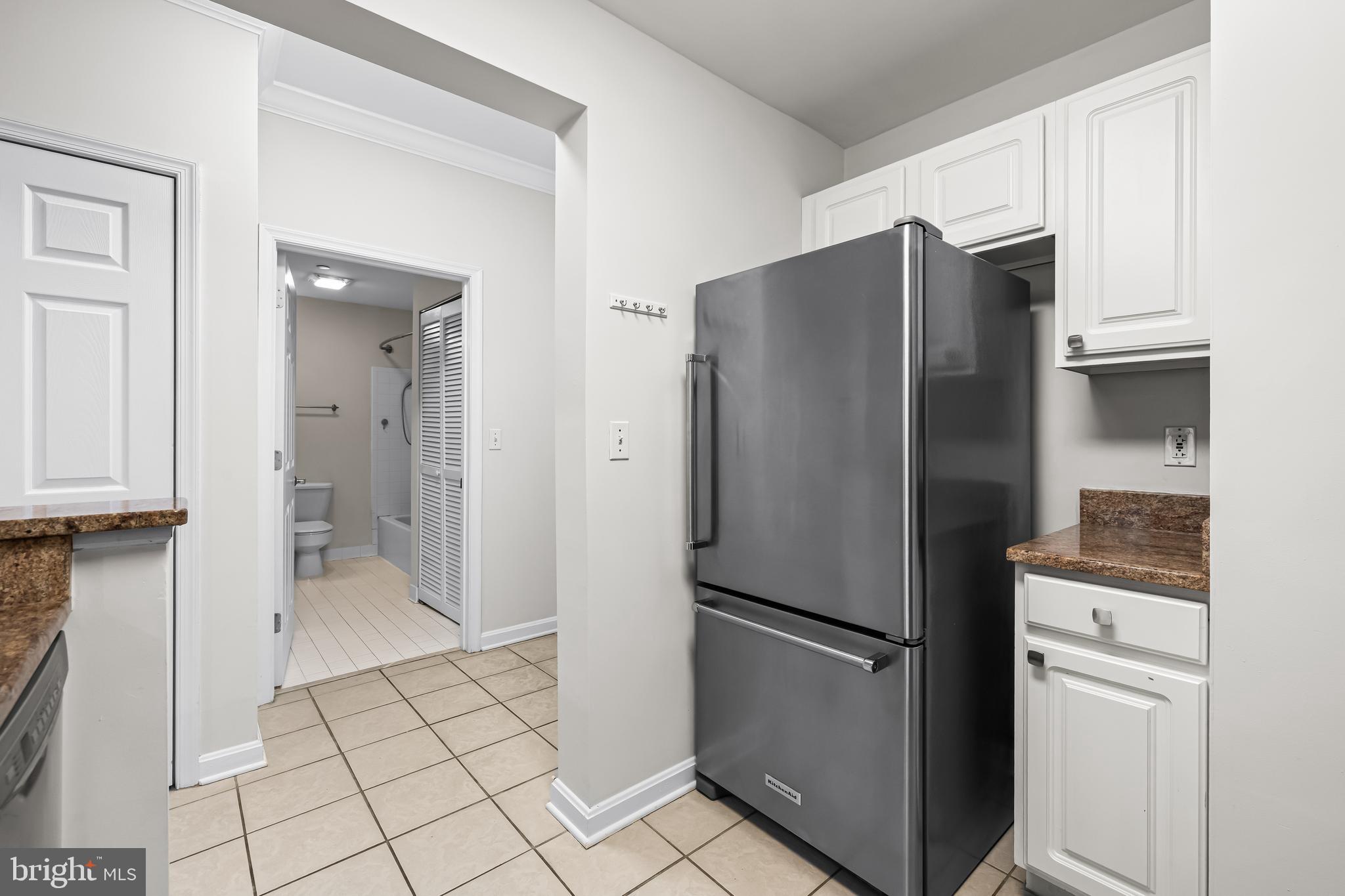 23 Pierside Drive, Unit 104 Baltimore, MD 21230 - Photo 10 of 31